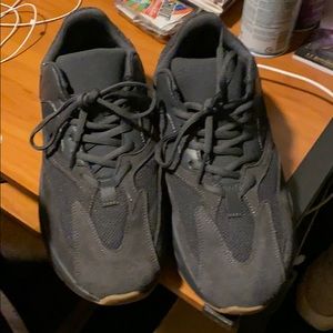 Yeezy Boost 700 utility Black